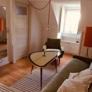 Privatunterkunft Vintage-mansarde über Wilden Gärten, Stuttgart
